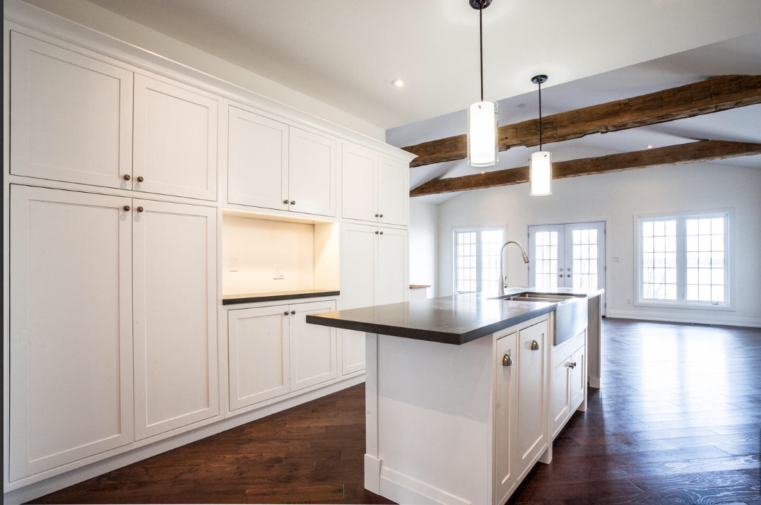 island counter and side cabinets